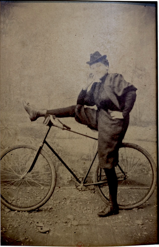 J. M. Cañellas - Photographie des Artistes id. 101